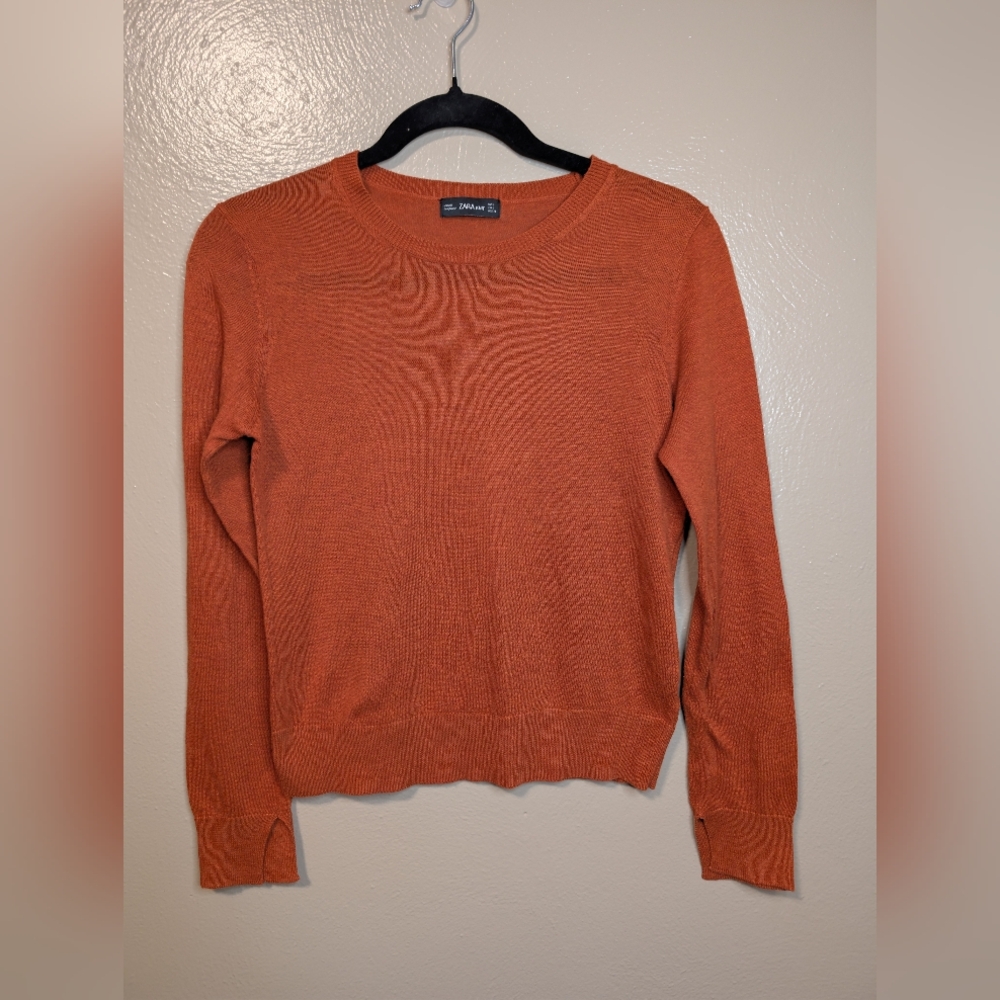 Zara crewneck lightweight long-sleeve knit vibrant orange.